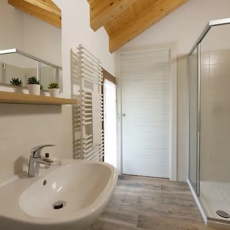 Lioelara בית הארחה